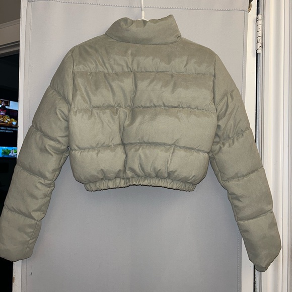 Pretty little thing green cropped bomber jacket. Worn once - Picture 3 of 3